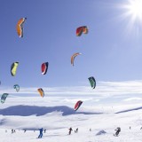 Snowkiting - jízda za drakem na snowboardu nebo lyžích
